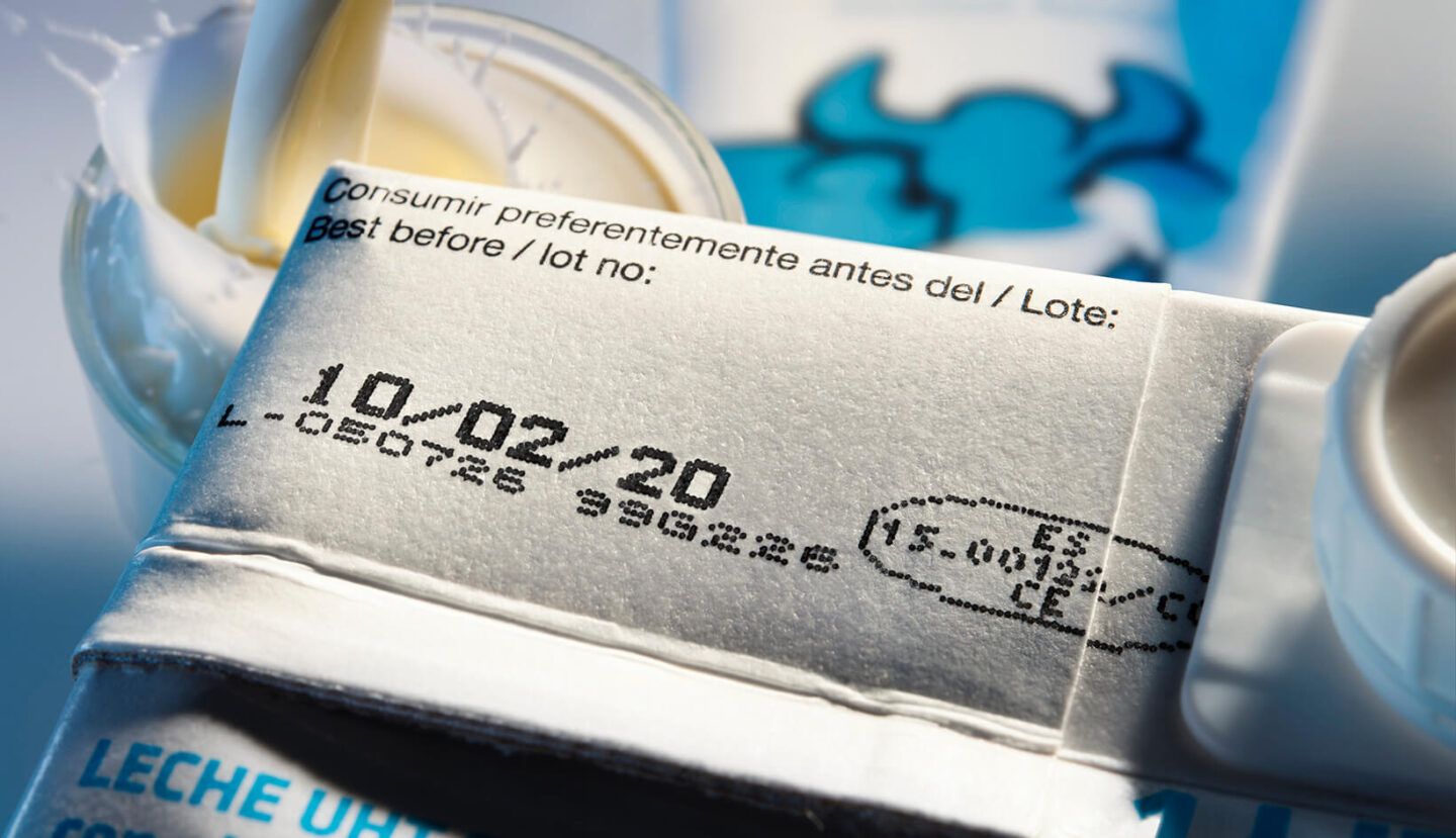 Cartone-Latte-Lotto-Data-e-Logo-Marcatura-a-getto-dinchiostro-continuo-HITACHI-serie-UX-160W