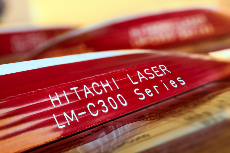 Stampa su vetro laser Hitachi Serie CO2